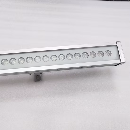 Barra LED RGBW con controllo DMX 18W/24W/36W/48W per illuminazione di facciate di edifici